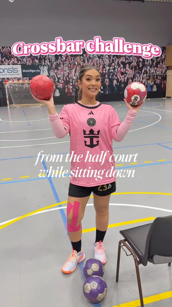 Do you think you could beat me?💥 #crossbarchallenge #handball #handballplayer #crossbar #rosasløyfe