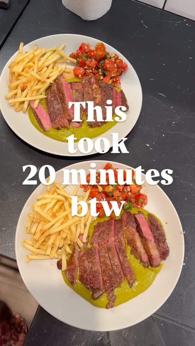 My ideal dinner after a workout, inspired by bonappetitmag
Oven-baked fries
- Fries (w salt & oil)
Herb sauce & sala