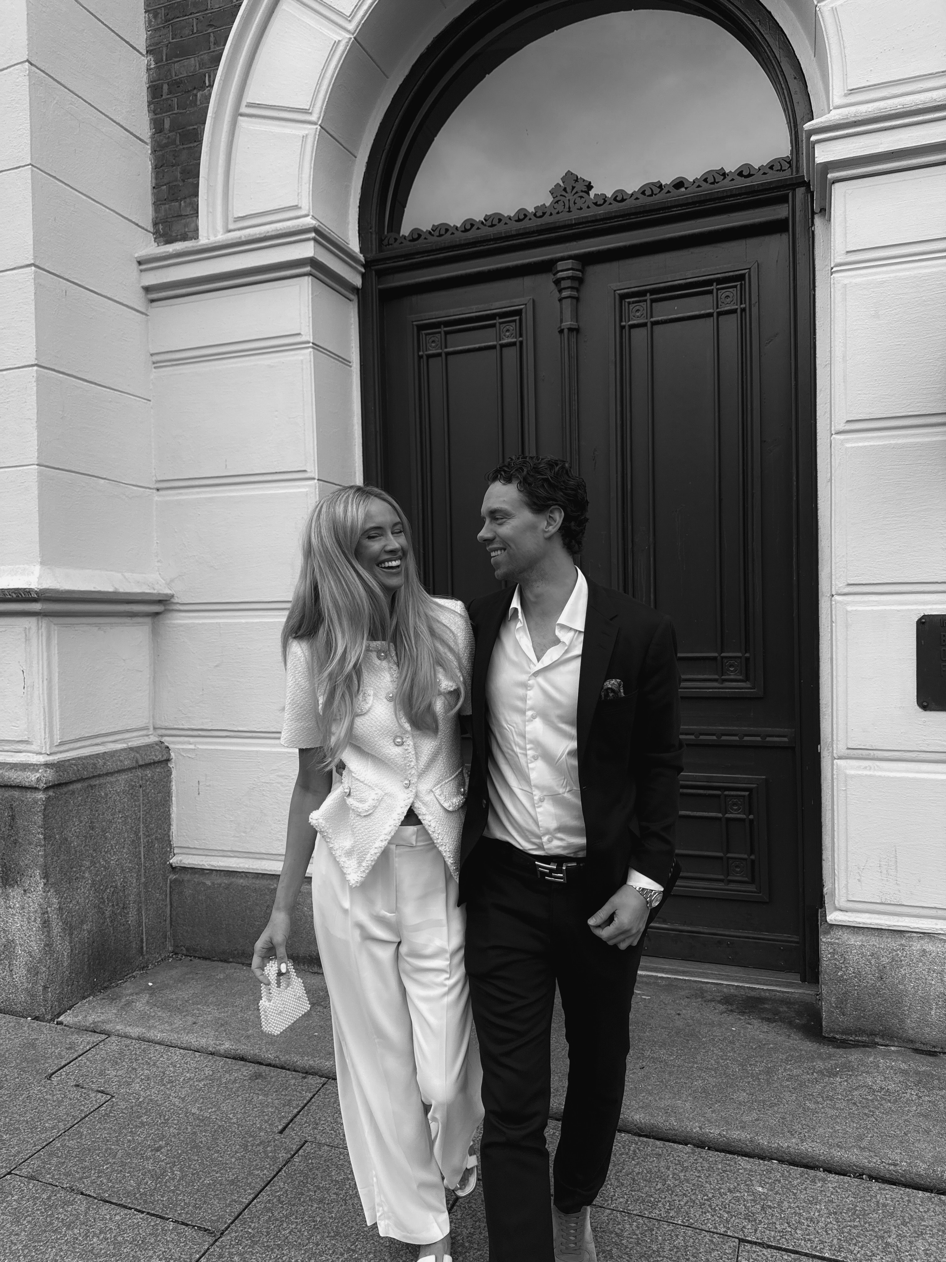 En helt vanlig fredag, i all hemmelighet ..👰🏼♀️🤍
Endelig er vi GIFT på papiret! Selve bryllupet sparer vi til mini